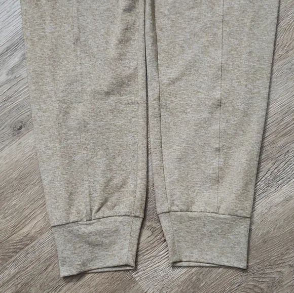 Lou & Grey Luvstretch Joggers Size XS - NWT - Picture 4 of 7